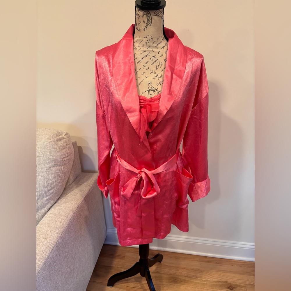 Victoria's Secret vintage pink camisole and robe set size small